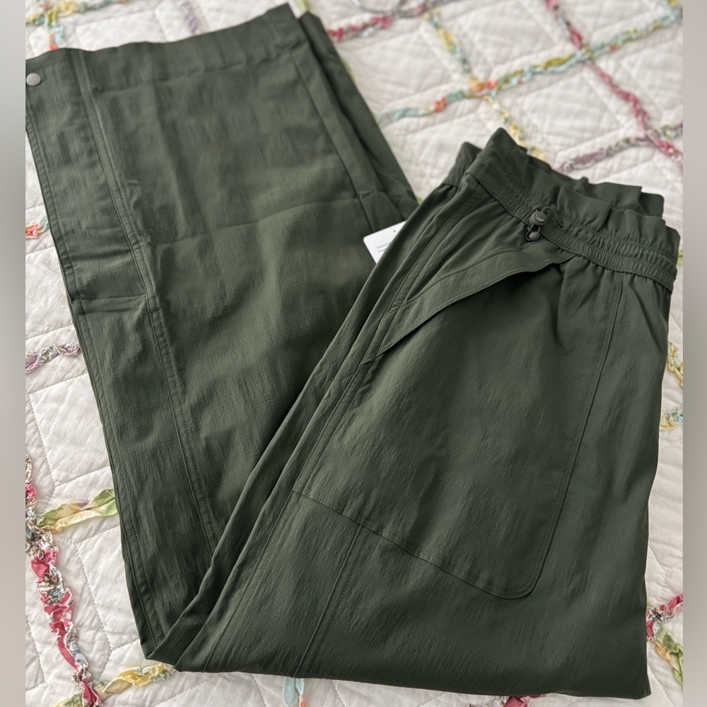 Athleta Trekkie High Rise Parachute Pant - Picture 3 of 9